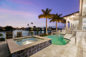 Marco Polo by AvantStay Waterfront 5BDR Pool Spa Fire Pit Walk to Beach